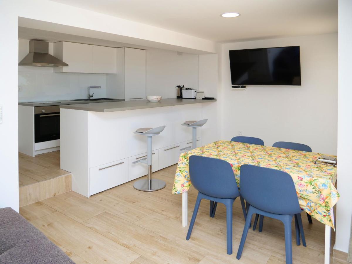 Apartmani Smilja Primošten المظهر الخارجي الصورة